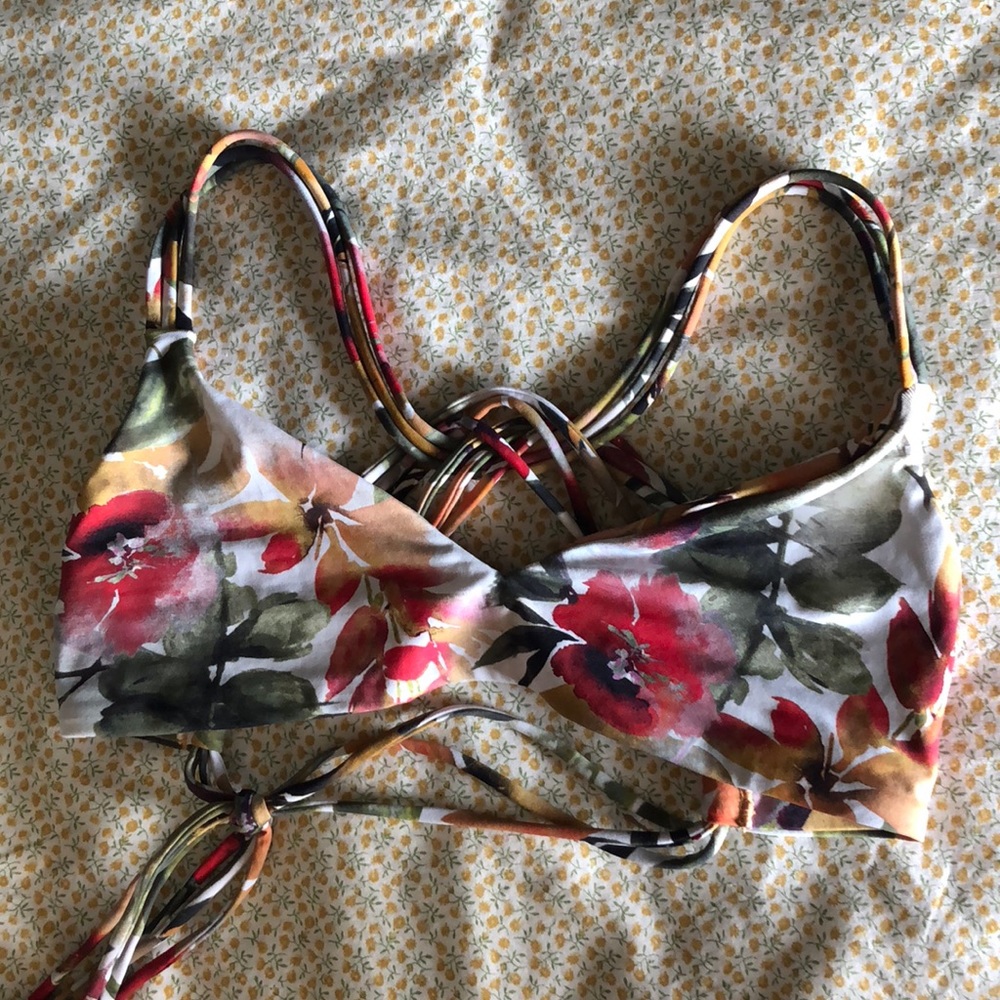 NWOT Boys + arrows bikini top